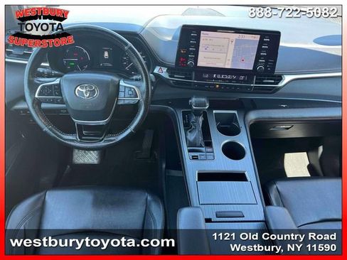 Used 2022 Toyota Sienna XSE w/ XSE Plus Package AWD/4WD image 16