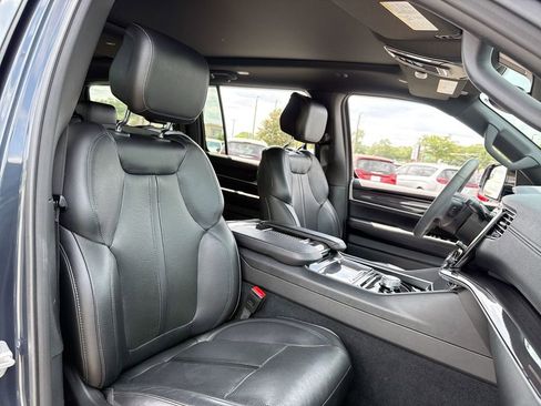 Used 2023 Jeep Wagoneer 2WD w/ Premium Group I image 27