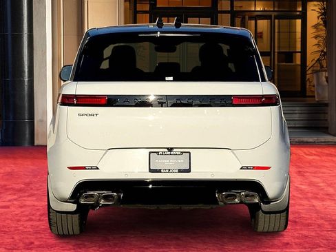 New 2025 Land Rover Range Rover Sport Dynamic SE image 5