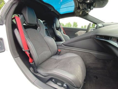 Used 2025 Chevrolet Corvette Stingray Preferred Cpe w/ Z51 Performance Package RWD image 26