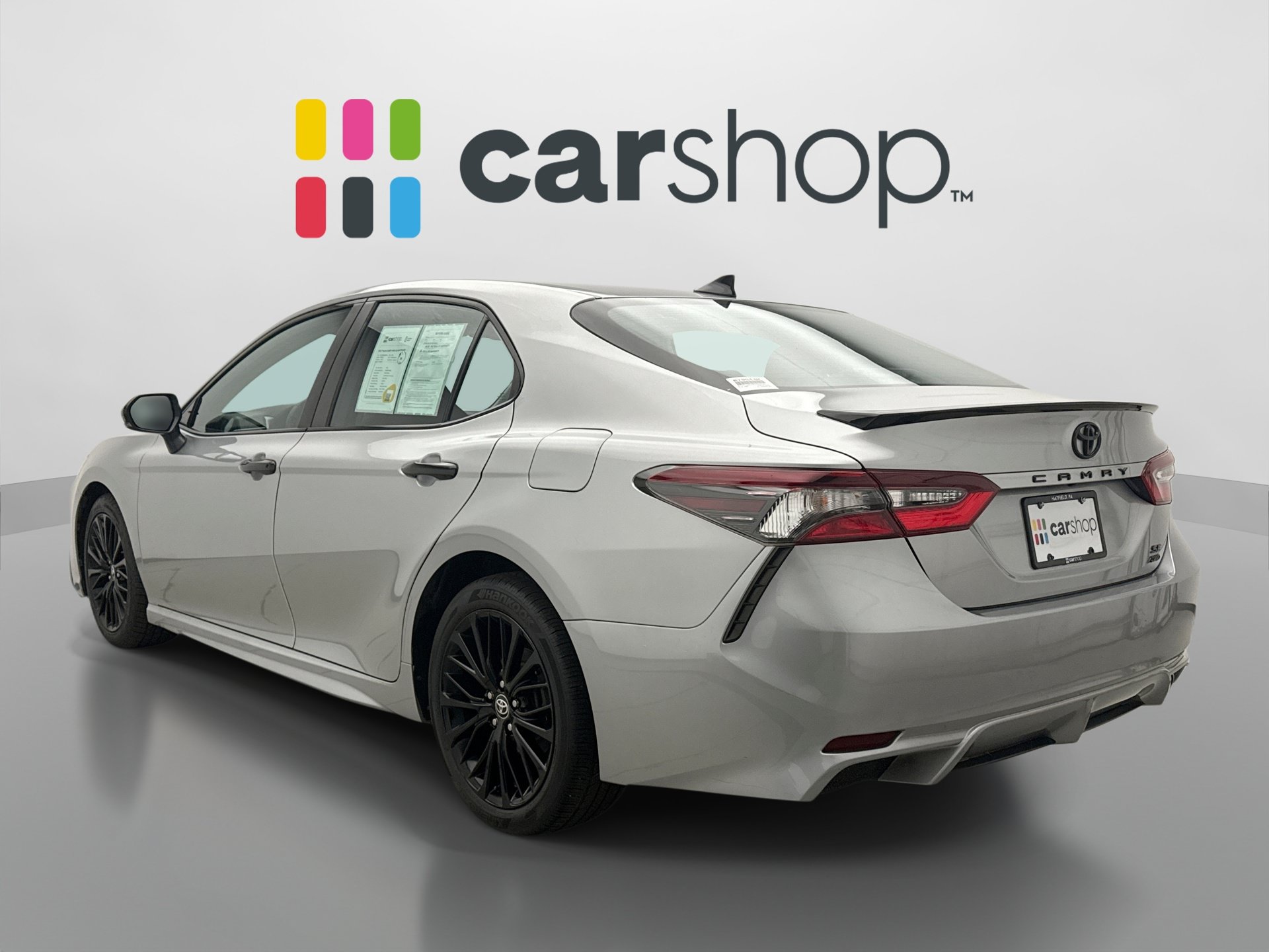 Used 2022 Toyota Camry SE w/ Convenience Package AWD/4WD image 3