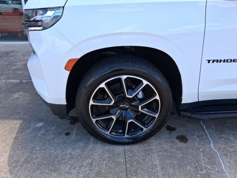 Used 2022 Chevrolet Tahoe RST w/ Luxury Package RWD image 5