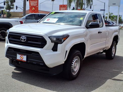 Used 2025 Toyota Tacoma SR RWD image 3