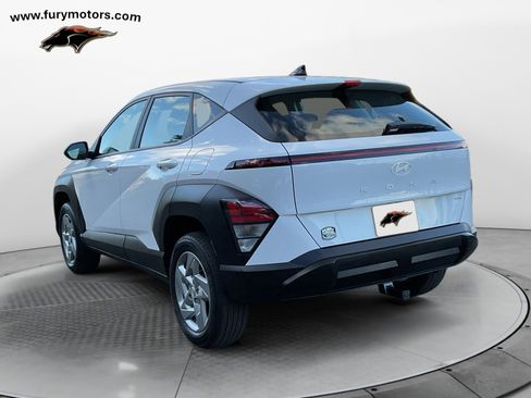 Used 2025 Hyundai Kona SE image 5