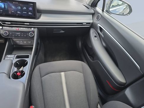 Certified 2025 Hyundai Sonata SEL FWD image 16
