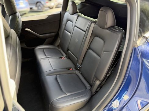 Used 2022 Tesla Model Y Performance image 30