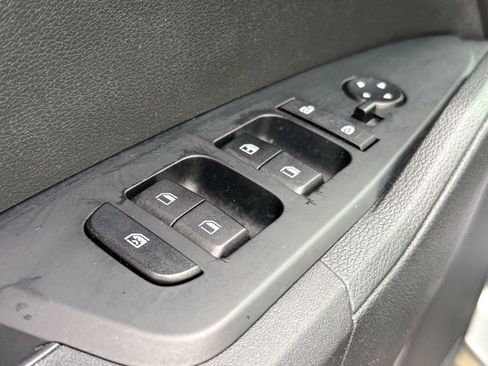 Used 2023 Kia Sportage LX image 18