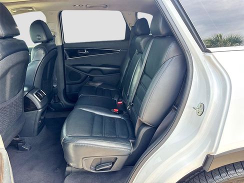 Used 2020 Kia Sorento EX AWD/4WD image 24