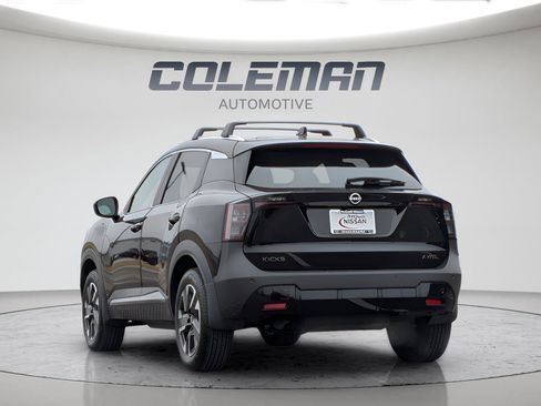 Certified 2025 Nissan Kicks SV w/ SV Premium Package AWD/4WD image 7
