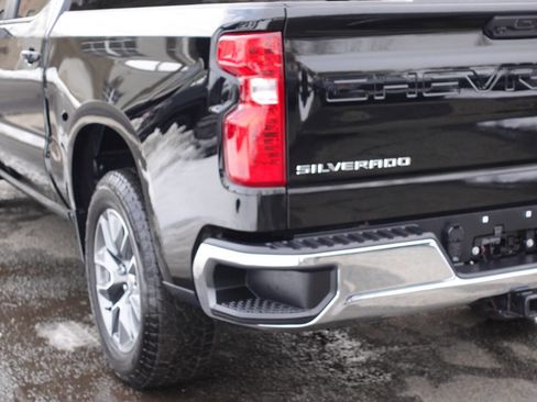 Used 2023 Chevrolet Silverado 1500 LT image 8