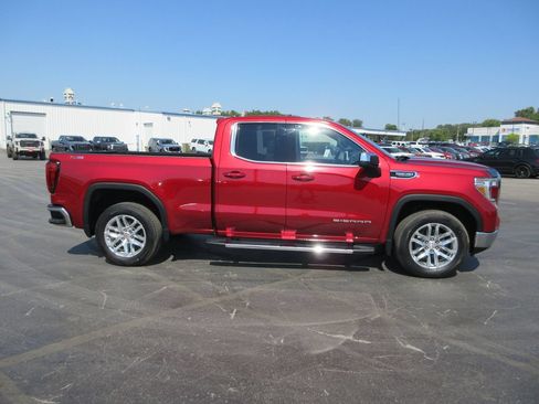 Used 2021 GMC Sierra 1500 SLE w/ X31 Off-Road Package AWD/4WD image 2