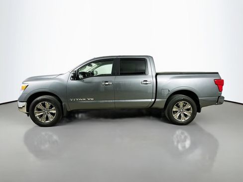 Used 2019 Nissan Titan SV w/ SV Convenience Package AWD/4WD image 8