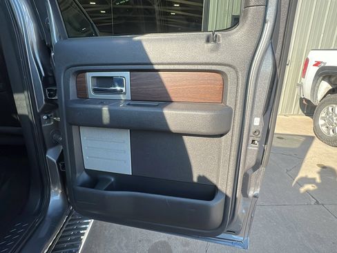 Used 2014 Ford F150 Lariat w/ Lariat Chrome Package image 17