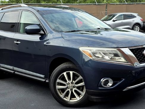 Used 2015 Nissan Pathfinder SL AWD/4WD image 1