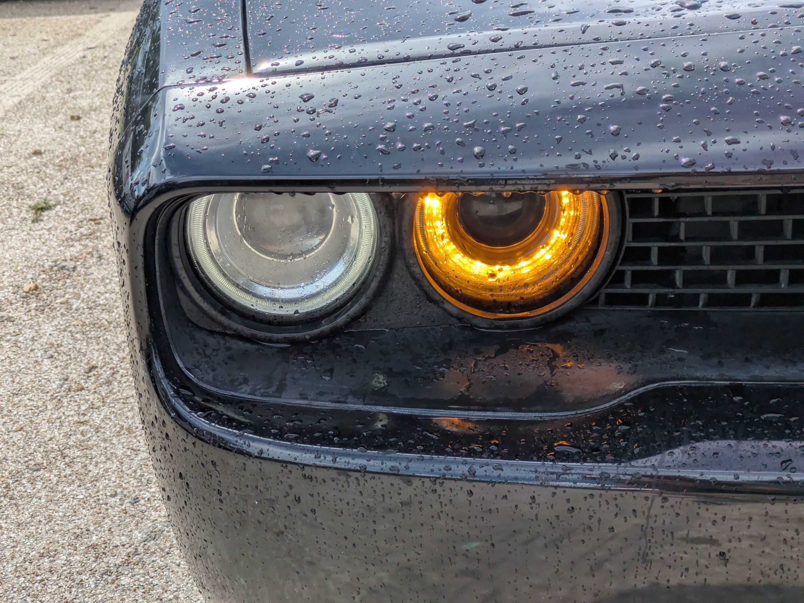 Used 2018 Dodge Challenger SXT RWD image 9