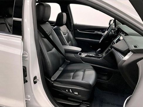 Used 2023 Cadillac XT5 Premium Luxury w/ Technology Package image 7