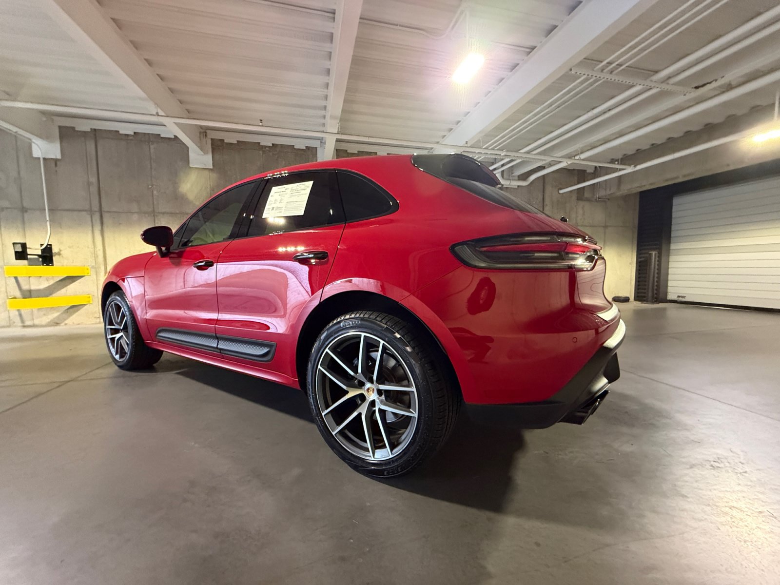 Certified 2023 Porsche Macan S AWD/4WD image 3