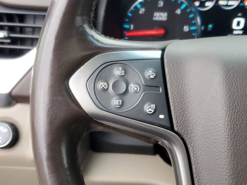 Used 2019 Chevrolet Suburban Premier image 17