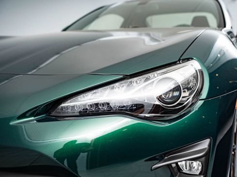 Used 2020 Toyota 86 RWD image 14