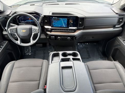 Used 2025 Chevrolet Silverado 1500 LT RWD image 23