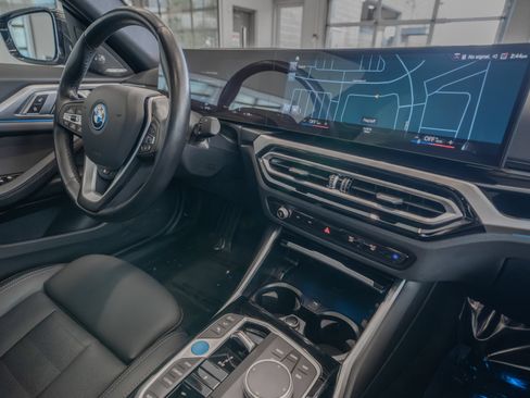 Used 2023 BMW i4 eDrive35 RWD image 19
