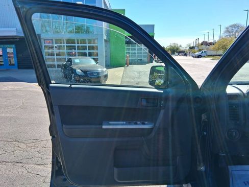 Used 2010 Ford Escape XLT FWD image 13