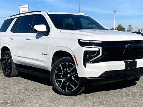 Used 2025 Chevrolet Tahoe RST w/ Comfort Package image 11