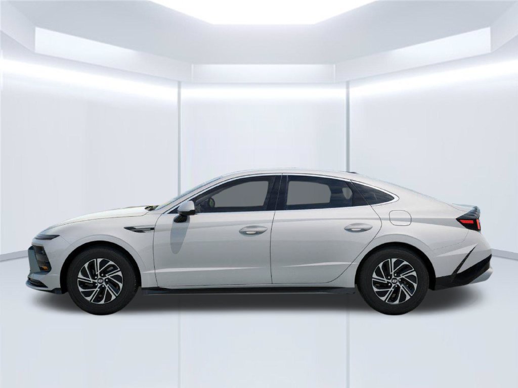 New 2026 Hyundai Sonata Blue FWD image 3