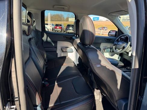 Used 2022 Ford Maverick XLT w/ Equipment Group 300A Standard image 10