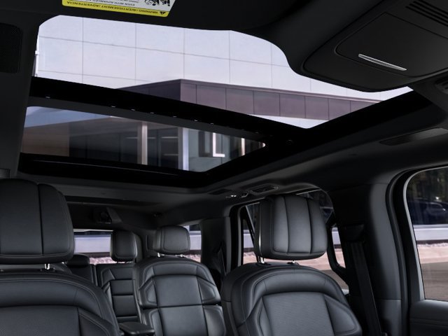New 2027 Lincoln Navigator Reserve w/ Jet Appearance Package AWD/4WD image 22