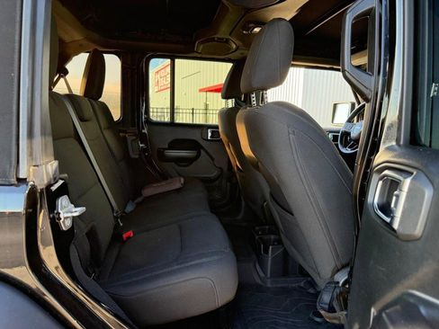 Used 2018 Jeep Wrangler Unlimited Sport S image 13