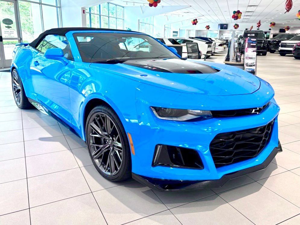 Used 2023 Chevrolet Camaro ZL1 RWD image 5