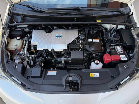 Used 2017 Toyota Prius Four w/ Premium Convenience Package FWD image 29