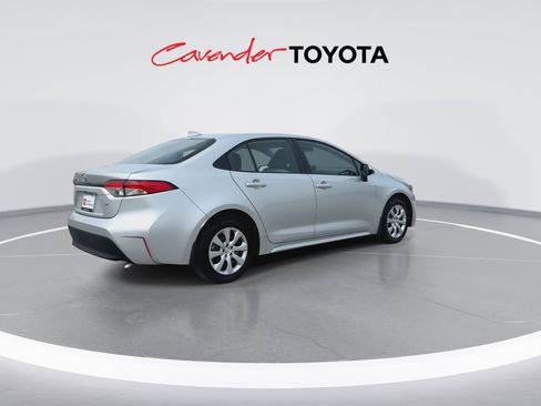 Used 2026 Toyota Corolla LE FWD image 8