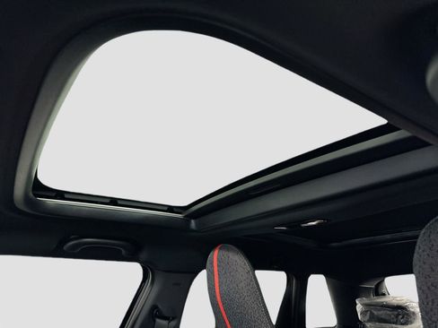 Certified 2025 MINI Cooper S image 19