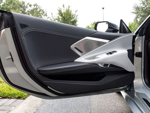Used 2021 Chevrolet Corvette Stingray Preferred Cpe w/ Z51 Performance Package RWD image 23