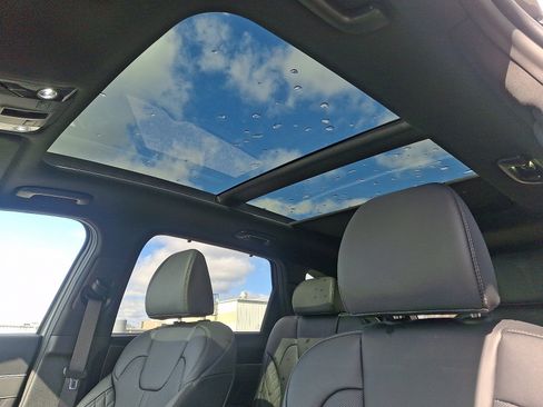 New 2026 Kia Sorento SX Prestige image 8