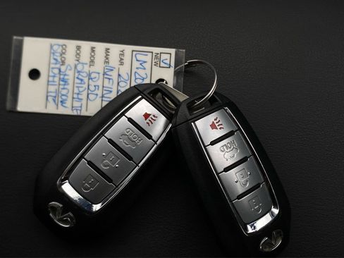 Used 2020 INFINITI Q50 Luxe image 18