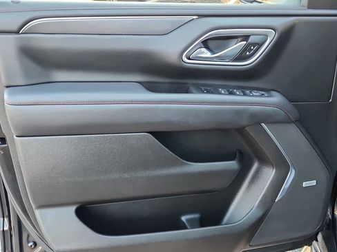 Used 2021 Chevrolet Suburban RST w/ Luxury Package image 11