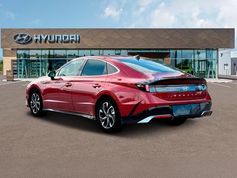 Used 2025 Hyundai Sonata SEL FWD image 24