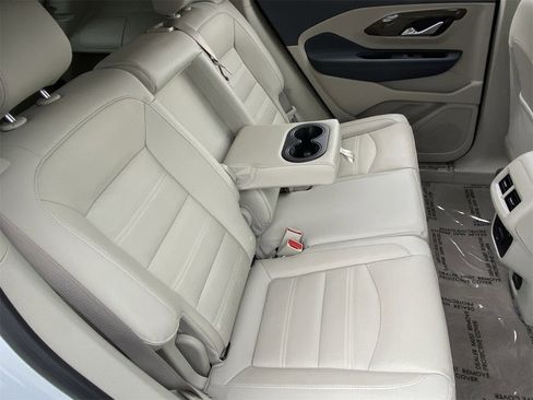 Used 2023 GMC Terrain Denali w/ Denali Premium Package image 13