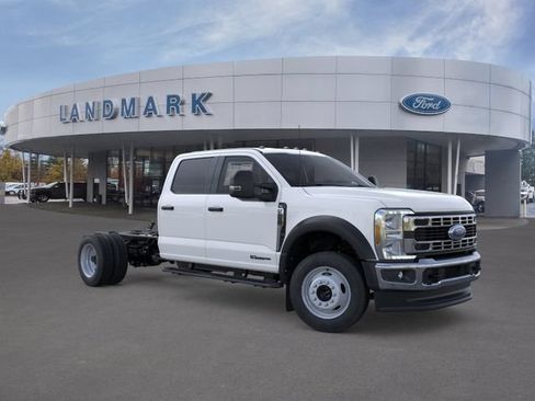 New 2026 Ford F550 4x4 Crew Cab image 7