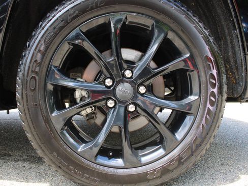 Used 2019 Jeep Grand Cherokee Summit AWD/4WD image 21