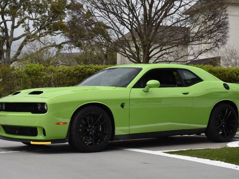 Used 2023 Dodge Challenger SRT Hellcat RWD image 13