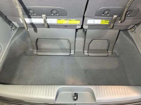 Used 2012 Kia Sedona EX FWD image 83
