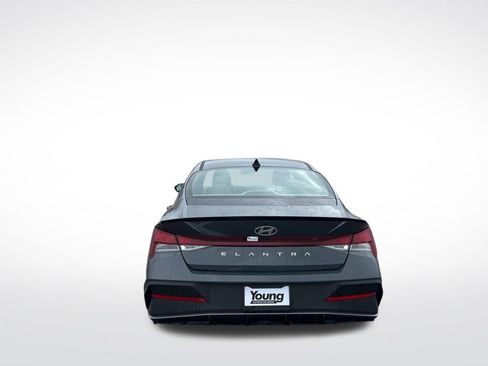 New 2026 Hyundai Elantra Sport image 7