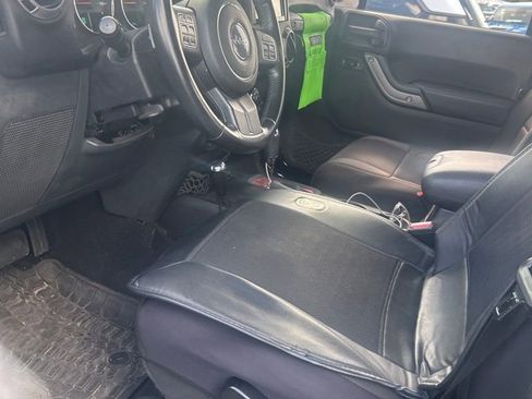 Used 2012 Jeep Wrangler Unlimited Sport AWD/4WD image 11