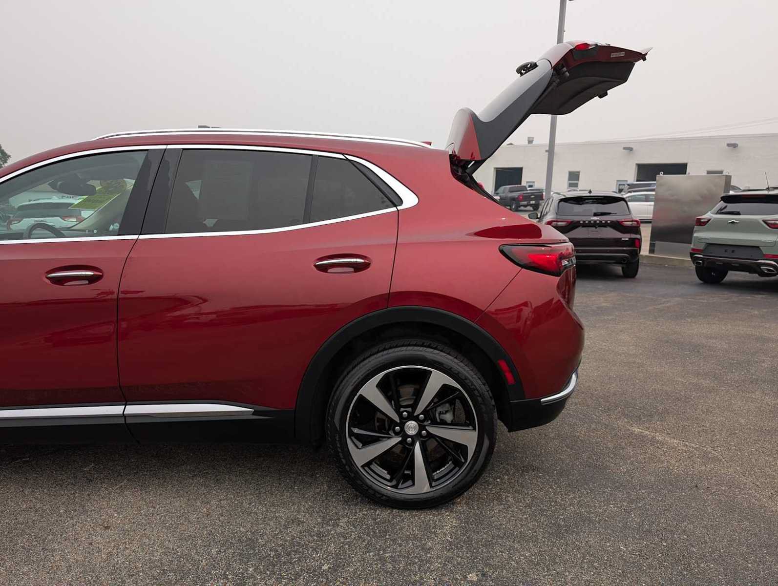 Certified 2021 Buick Envision Essence AWD/4WD image 11
