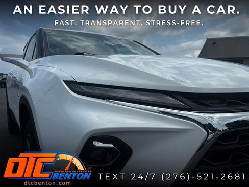 Used 2023 Chevrolet Blazer LT FWD image 33