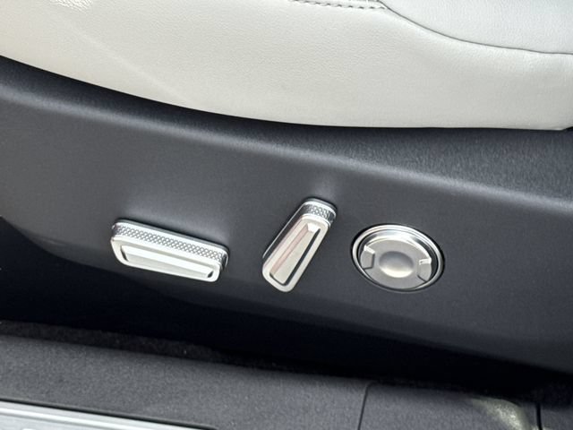New 2026 Lincoln Nautilus Premier AWD/4WD image 30